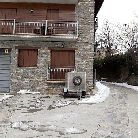 Apartament De La Lali Roni Exterior photo