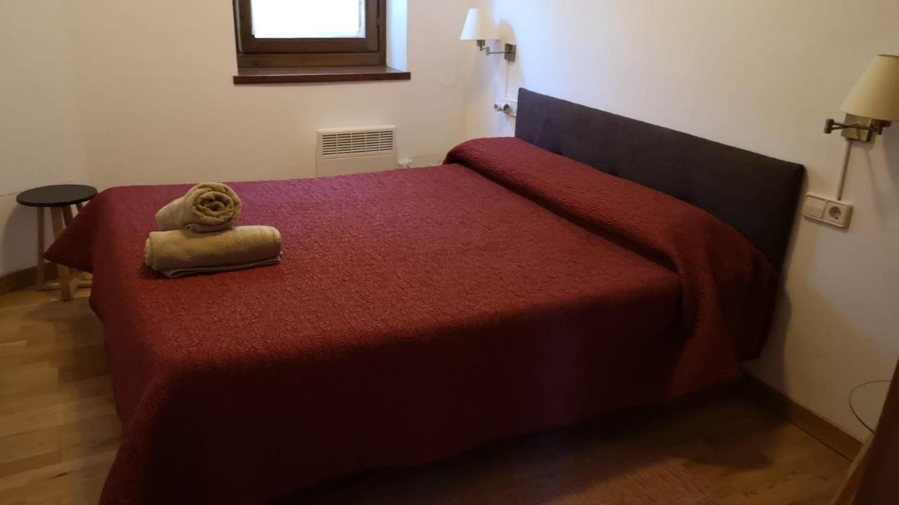 Apartament De La Lali Roni Exterior photo